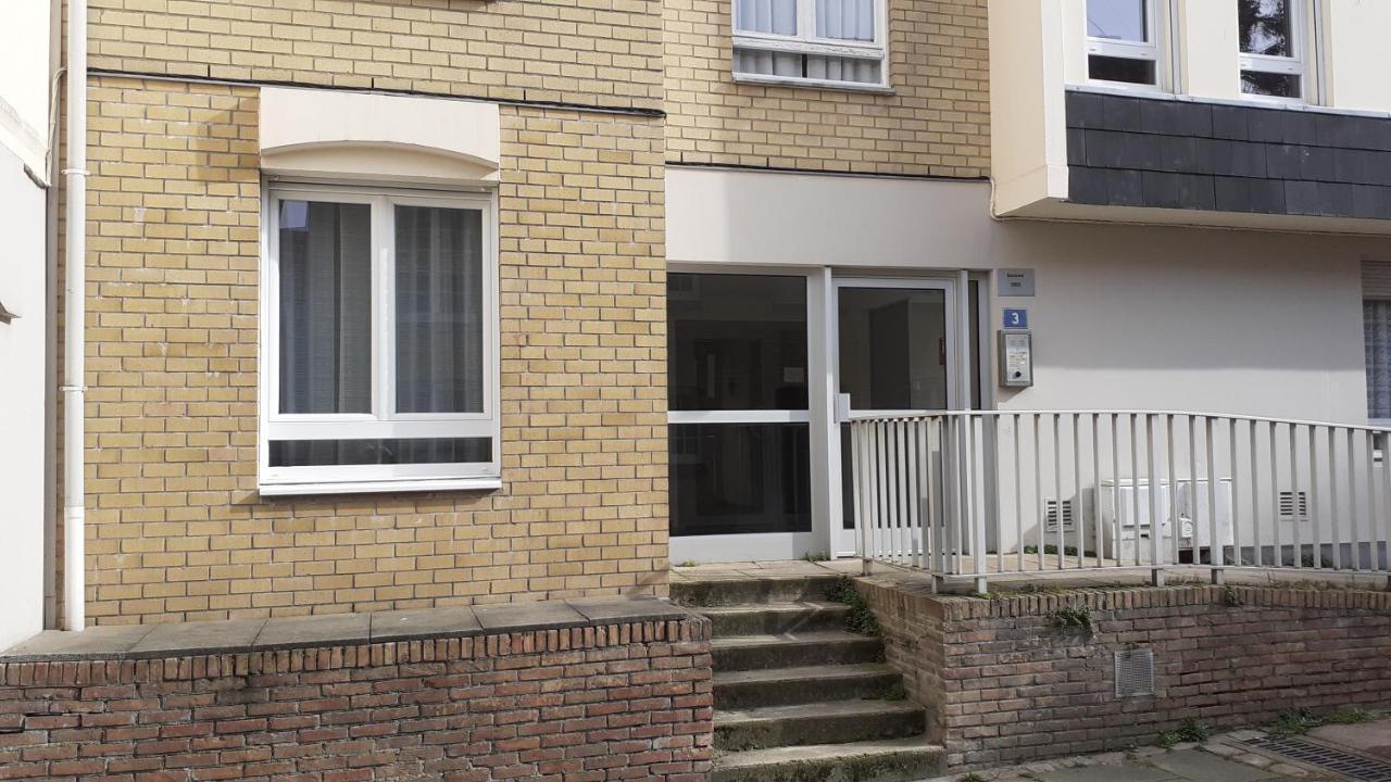 Charmant Studio En Plein Centre Avec Parking Saint-Omer  Esterno foto
